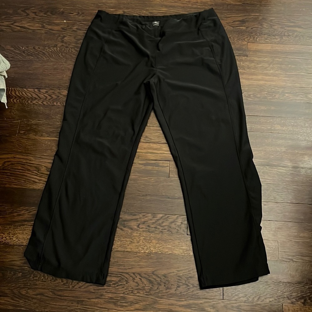 LL Bean black wide leg cropped legging